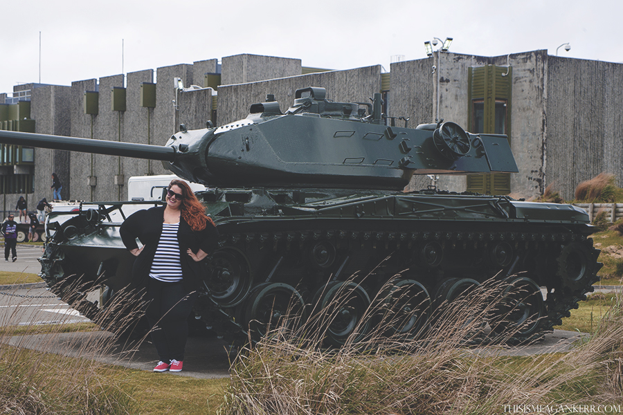 Meagan with a tank at the Waiouru Army Museum