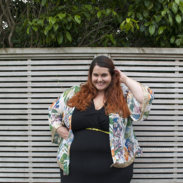 This is Meagan Kerr / Plus Size Fashion // Metallic Nyata Tropis Beauty Kimono