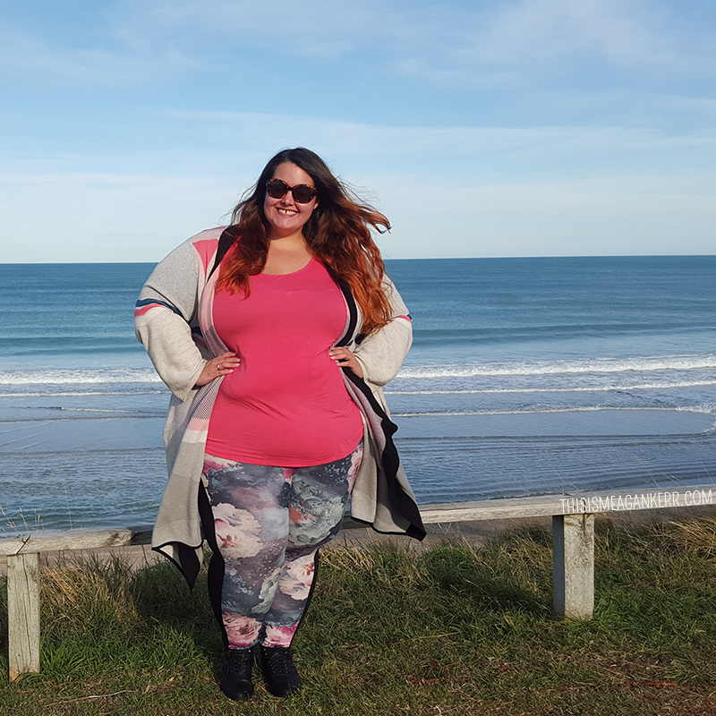 New Zealand plus size fashion blogger Meagan Kerr wears Harlow Tee, 17 Sundays Cardi, boohooPLUS ponte pants, Number One Shoes boots and sunglasses