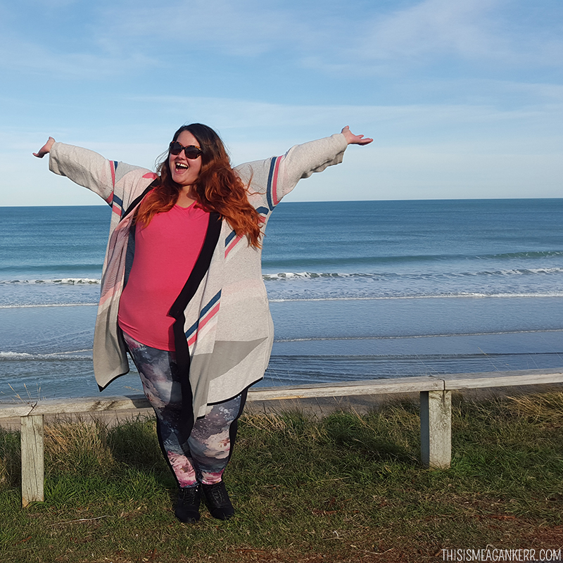 New Zealand plus size fashion blogger Meagan Kerr wears Harlow Tee, 17 Sundays Cardi, boohooPLUS ponte pants, Number One Shoes boots and sunglasses