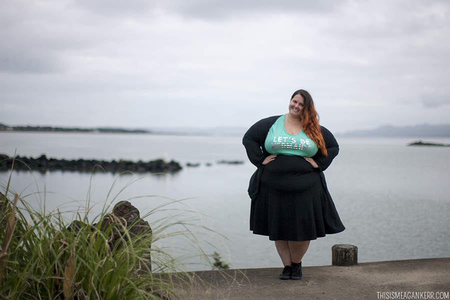 Meagan Kerr wears Ruby & Lilli "Let's Be Mermaids" Tee. Photo by Doug Peters / Ambient Light