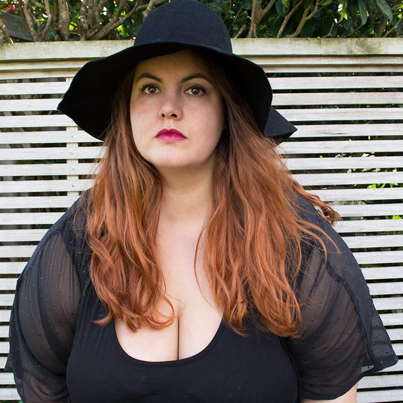 Witchy woman: AHS Misty Day Stevie Nicks inspired plus size fashion // This is Meagan Kerr wears Yours Clothing Maxi Dress and Harlow Sweet Freedom Fringed Kimono