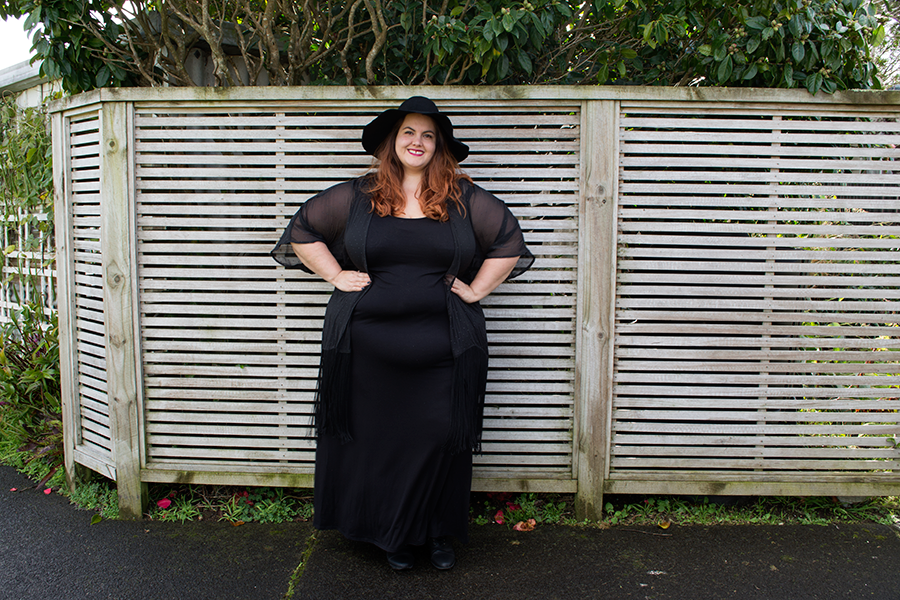 Witchy woman: AHS Misty Day Stevie Nicks inspired plus size fashion // This is Meagan Kerr wears Yours Clothing Maxi Dress and Harlow Sweet Freedom Fringed Kimono