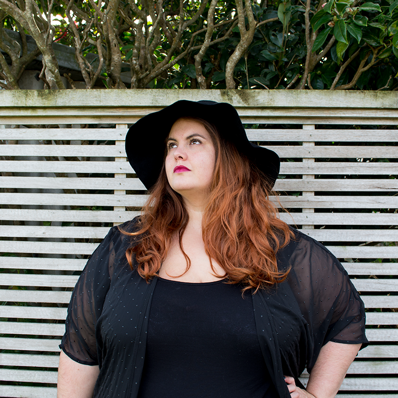 Witchy woman: AHS Misty Day Stevie Nicks inspired plus size fashion // This is Meagan Kerr wears Yours Clothing Maxi Dress and Harlow Sweet Freedom Fringed Kimono