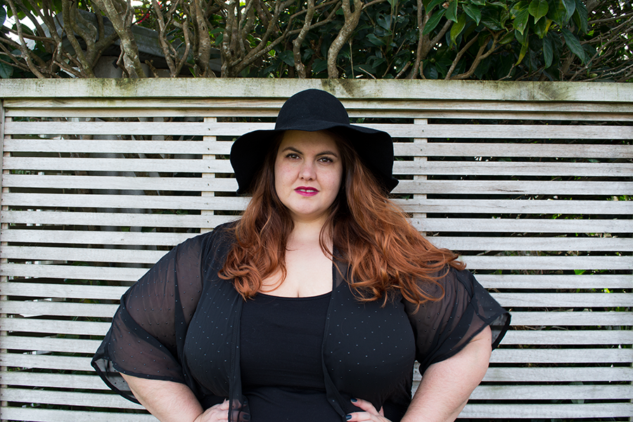 Witchy woman: AHS Misty Day Stevie Nicks inspired plus size fashion // This is Meagan Kerr wears Yours Clothing Maxi Dress and Harlow Sweet Freedom Fringed Kimono