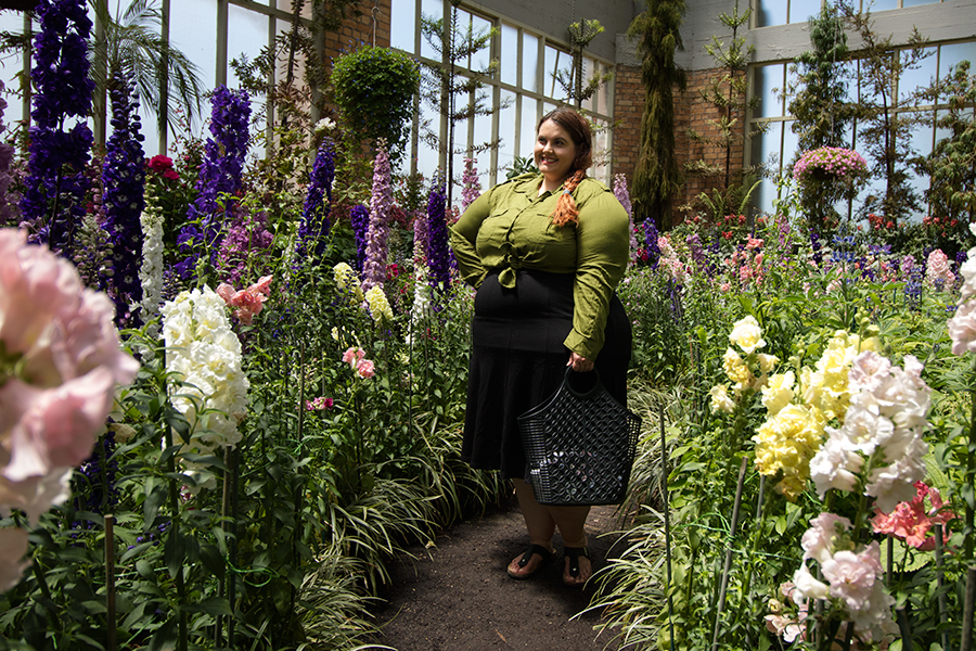 Meagan Kerr wears Hope & Harvest Safari Shirt in Moss at the Auckland Wintergardens. Photo by Doug Peters, Ambient Light