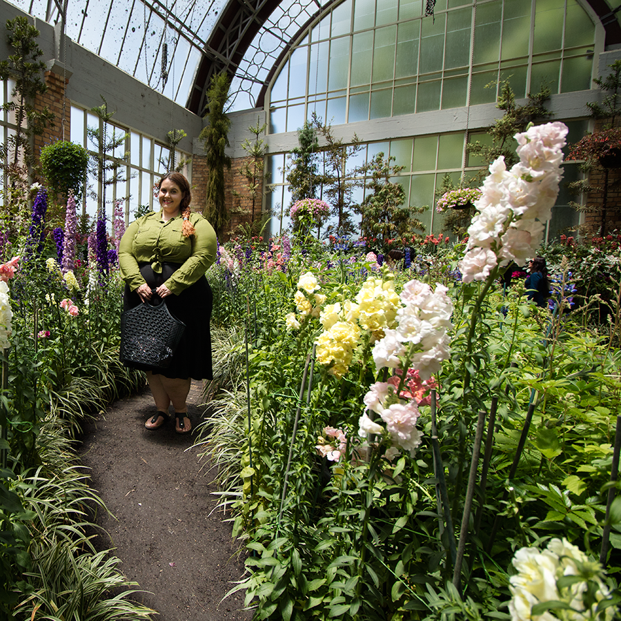 Meagan Kerr wears Hope & Harvest Safari Shirt in Moss at the Auckland Wintergardens. Photo by Doug Peters, Ambient Light