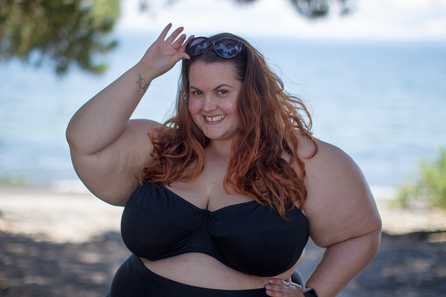 This is Meagan Kerr in plus size swimwear by elomi and Autograph // How to be body confident at the beach