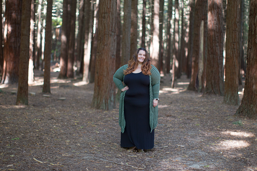 Green Witch // New Zealand plus size fashion blogger Meagan Kerr wears 17 Sundays Sage Striped Duster Cardi