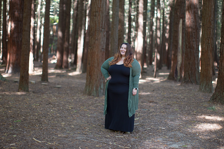 Green Witch // New Zealand plus size fashion blogger Meagan Kerr wears 17 Sundays Sage Striped Duster Cardi