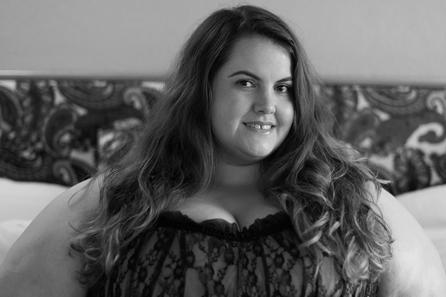 New Zealand style blogger Meagan Kerr wears plus size lingerie from Curvy Girl Lingerie