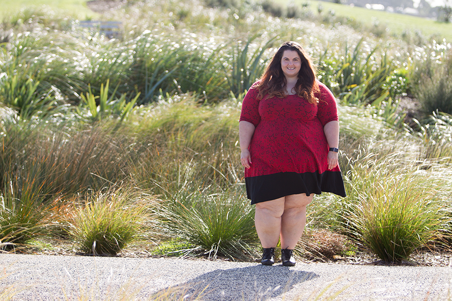 Plus size thrifting tips // Meagan Kerr wears Domino Dollhouse Star Dress