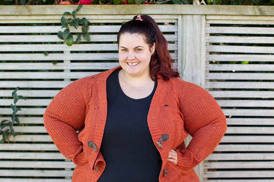 New Zealand plus size fashion blogger Meagan Kerr wears 17 Sundays Roller Ladder Knit Boyfriend Cardi