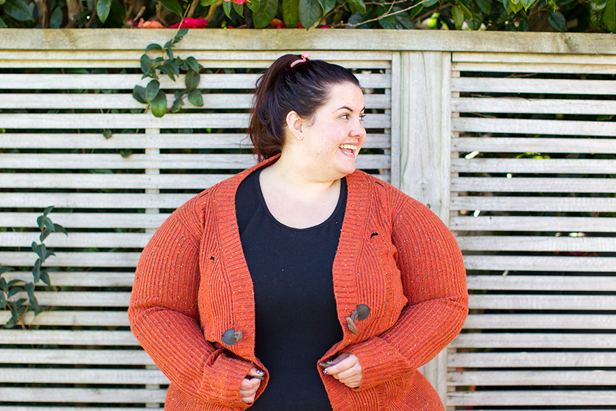 New Zealand plus size fashion blogger Meagan Kerr wears 17 Sundays Roller Ladder Knit Boyfriend Cardi