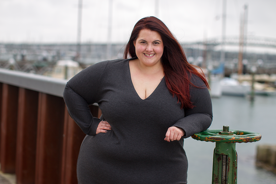 New Zealand plus size fashion blogger Meagan Kerr wears Hope & Harvest Luxe Easywear Dress