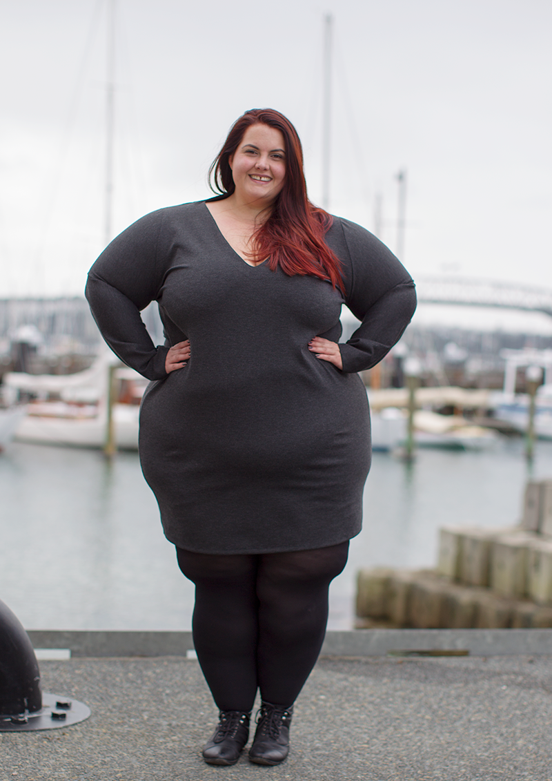 New Zealand plus size fashion blogger Meagan Kerr wears Hope & Harvest Luxe Easywear Dress