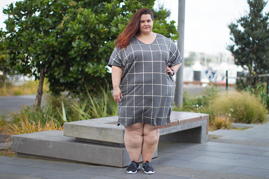 New Zealand plus size blogger Meagan Kerr wears 17 Sundays Grid Print Dress