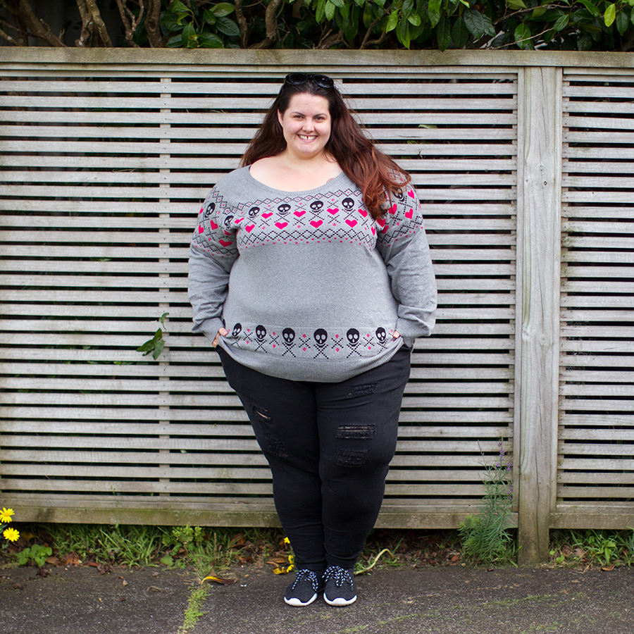 NZ plus size fashion blogger Meagan Kerr wears Torrid Christmas Jumper
