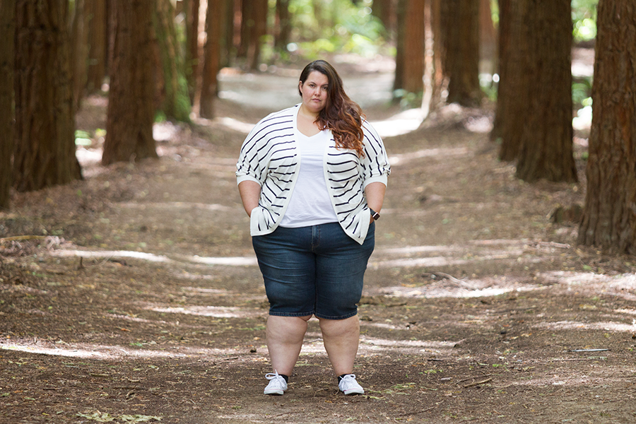 New Zealand plus size blogger Meagan Kerr wears white tee from Torrid and Kate Madison striped cardigan and blue denim shorts from The Warehouse