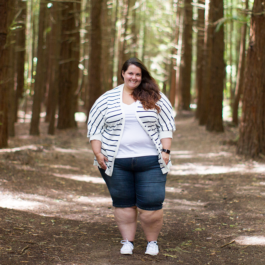 New Zealand plus size blogger Meagan Kerr wears white tee from Torrid and Kate Madison striped cardigan and blue denim shorts from The Warehouse