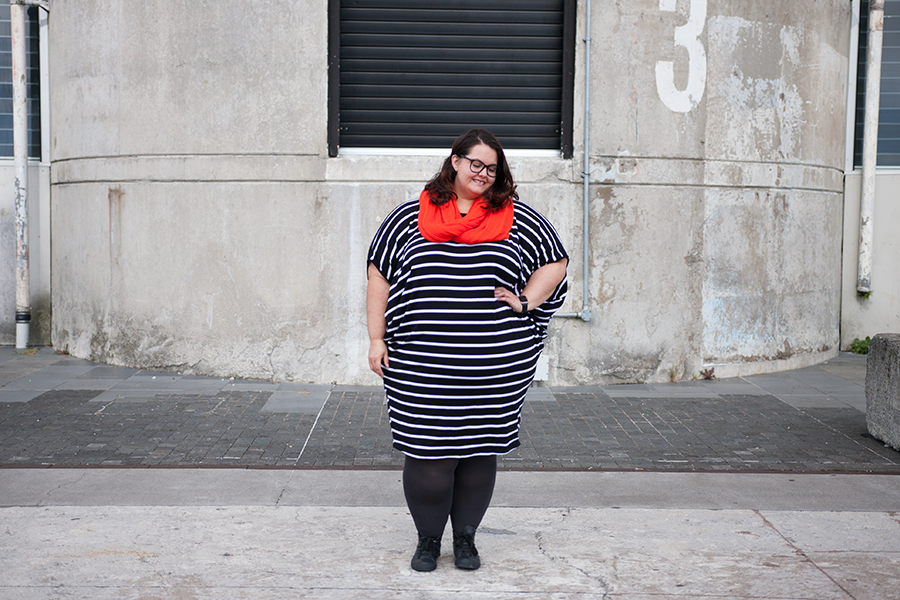 New Zealand plus size blogger Meagan Kerr wears Isla-Maree Curve+ Miracle Dress and Sonsee Opaque 100 Denier Tights in Shadow