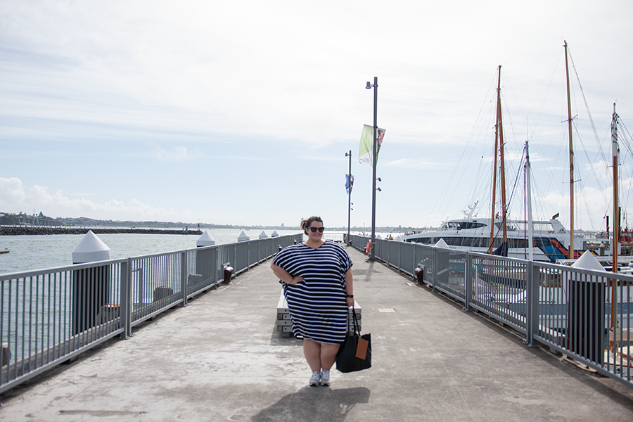 New Zealand plus size blogger Meagan Kerr wears Isla-Maree Curve+ Miracle Dress and Cotton On City Slicker Tote Bag