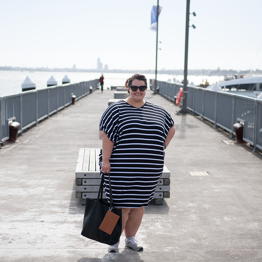 New Zealand plus size blogger Meagan Kerr wears Isla-Maree Curve+ Miracle Dress and Cotton On City Slicker Tote Bag