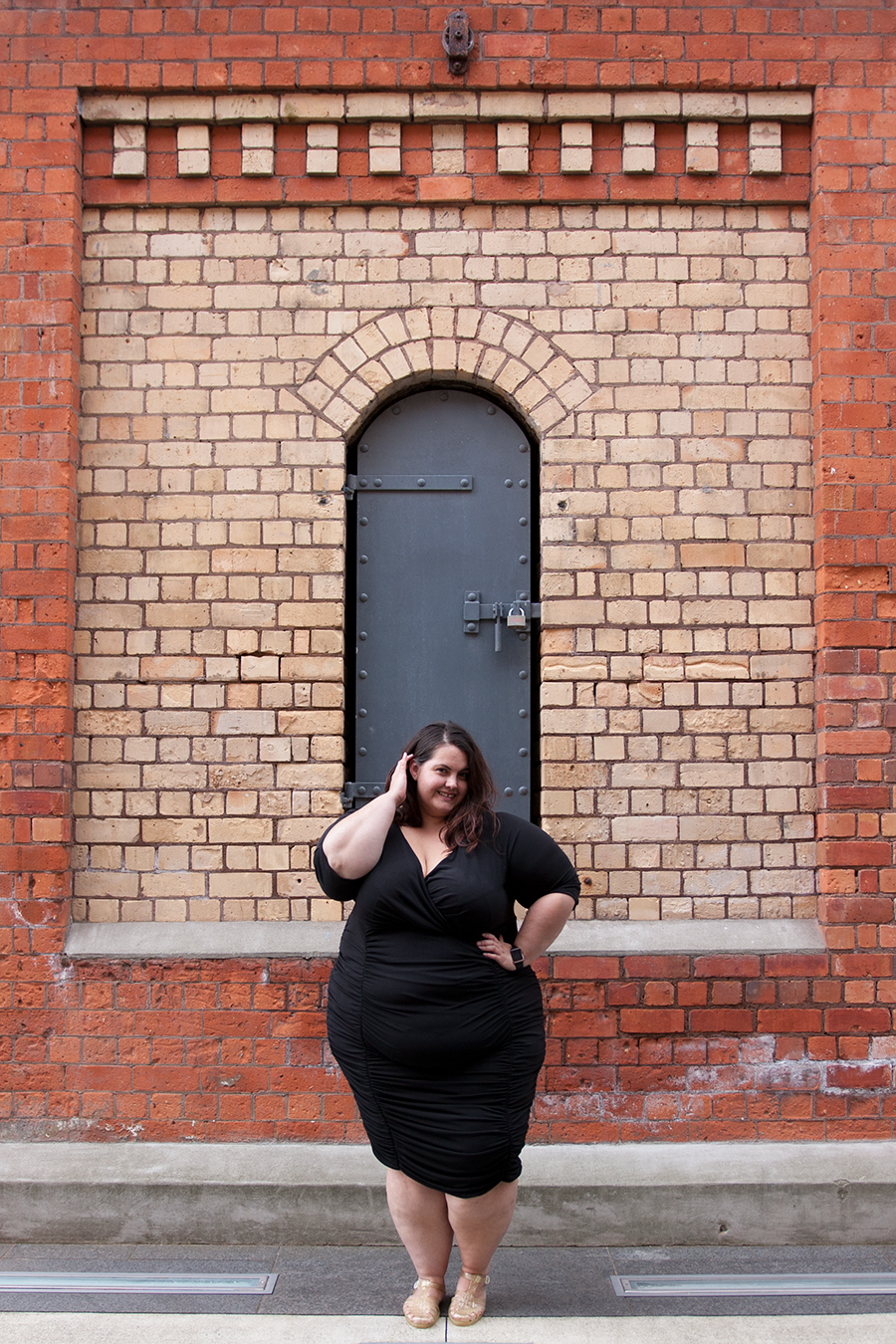 New Zealand plus size blogger Meagan Kerr wears IGIGI Ambrosia wiggle dress