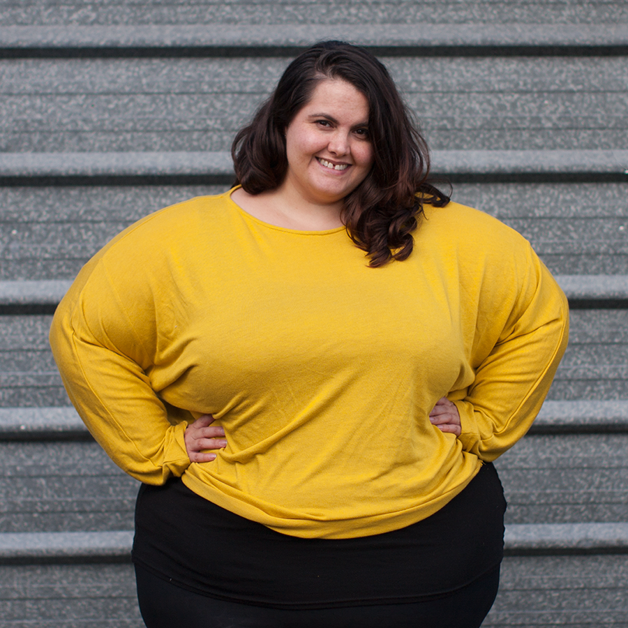 New Zealand plus size fashion blogger Meagan Kerr wears River Island Plus mustard batwing top