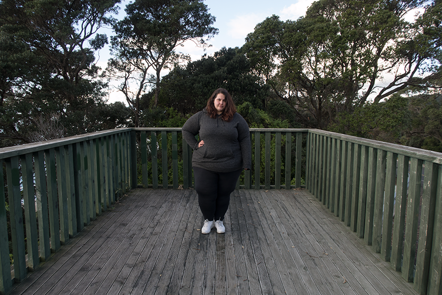 Plus size athleisure - New Zealand blogger Meagan Kerr wears Kate Madison pullover, Rainbeau Curves Premier Basix Leggings and Ecco Cool 2.0 Shoes