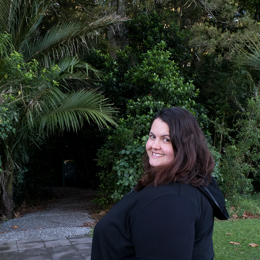 New Zealand plus size blogger Meagan Kerr wears River Island Plus tee, Kate Madison leggings, Lost and Led Astray Sculpture Coat and ecco Cool 2.0 Shoes