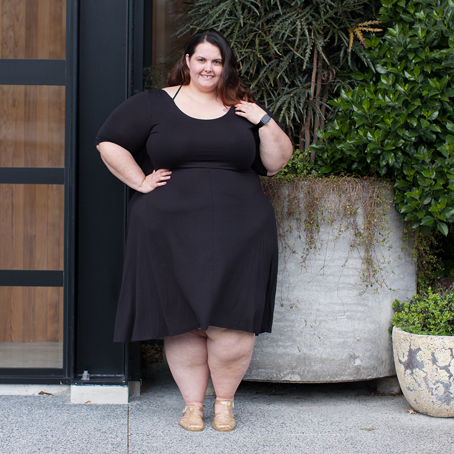 The Iconic plus size clothing haul and review // 17 Sundays Cross Back Dress