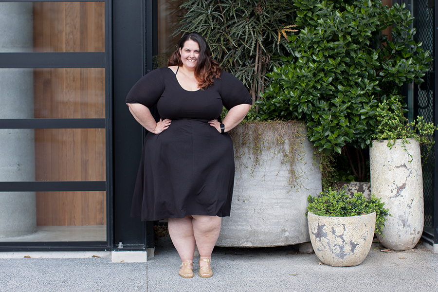 The Iconic plus size clothing haul and review // 17 Sundays Cross Back Dress