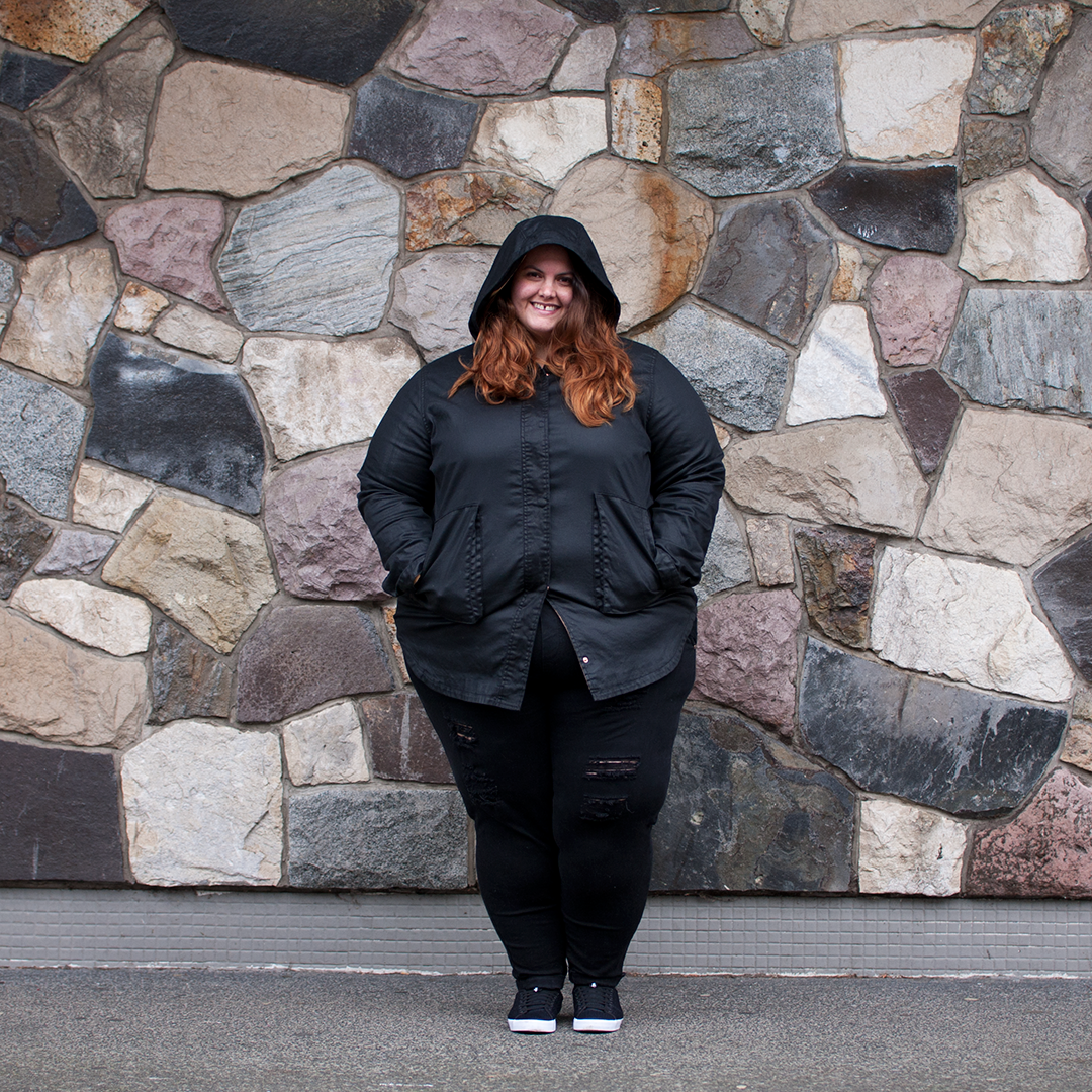 New Zealand plus size fashion blogger Meagan Kerr wears 17 Sundays Cartel Coated Denim Jacket / Weatherproof plus size jacket