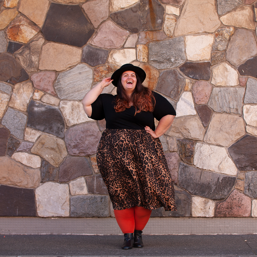 Plus size fashion blogger Meagan Kerr wears Snag Tights in Pumpkin Spice