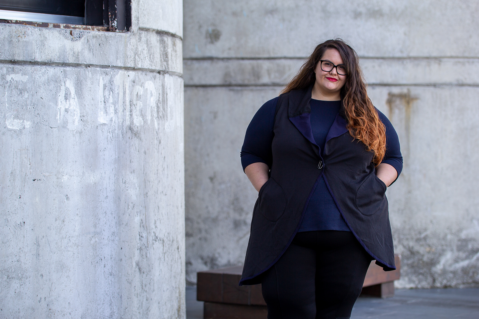 New Zealand fashion blogger Meagan Kerr wears plus size workwear staples from Taking Shape