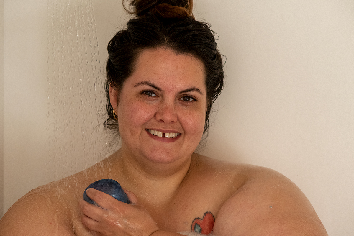 New Zealand plus size blogger Meagan Kerr using Lush Shower Jelly - Twilight