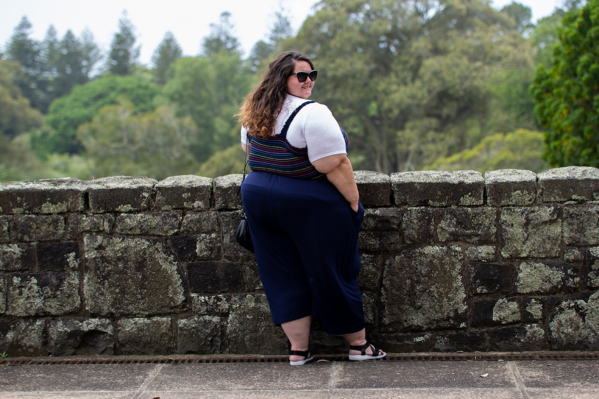 New Zealand plus size fashion blogger Meagan Kerr wears Ruby & Rain Ivy Tee underneath ModCloth Bright Benefits Cropped Jumpsuit with Ziera Utah Sandals and Velvet Heartbeat Winona Bag