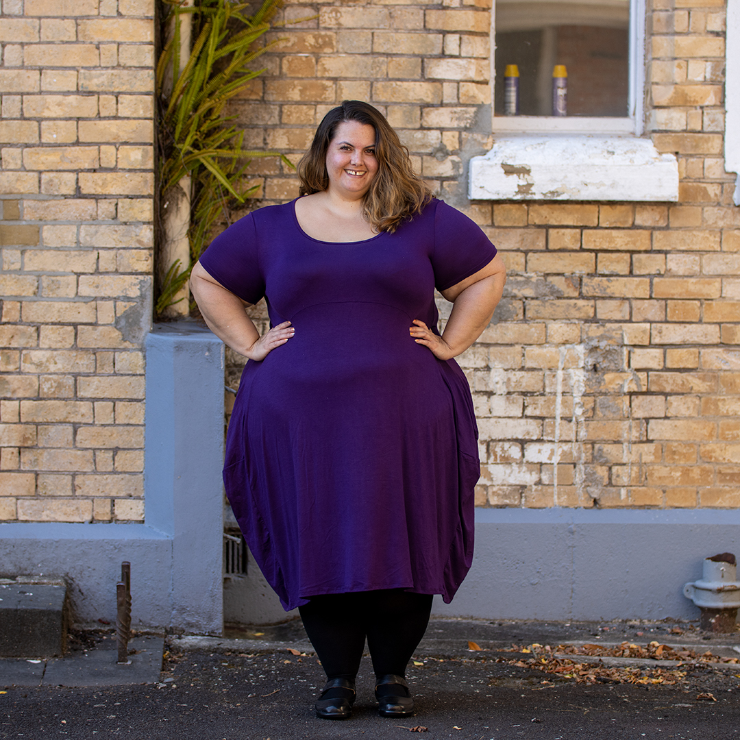 New Zealand plus size blogger Meagan Kerr wears SWAK Designs Celia Pocket Dress, Snag Tights 80 denier black stockings and Ziera Shoes Abby Shoes