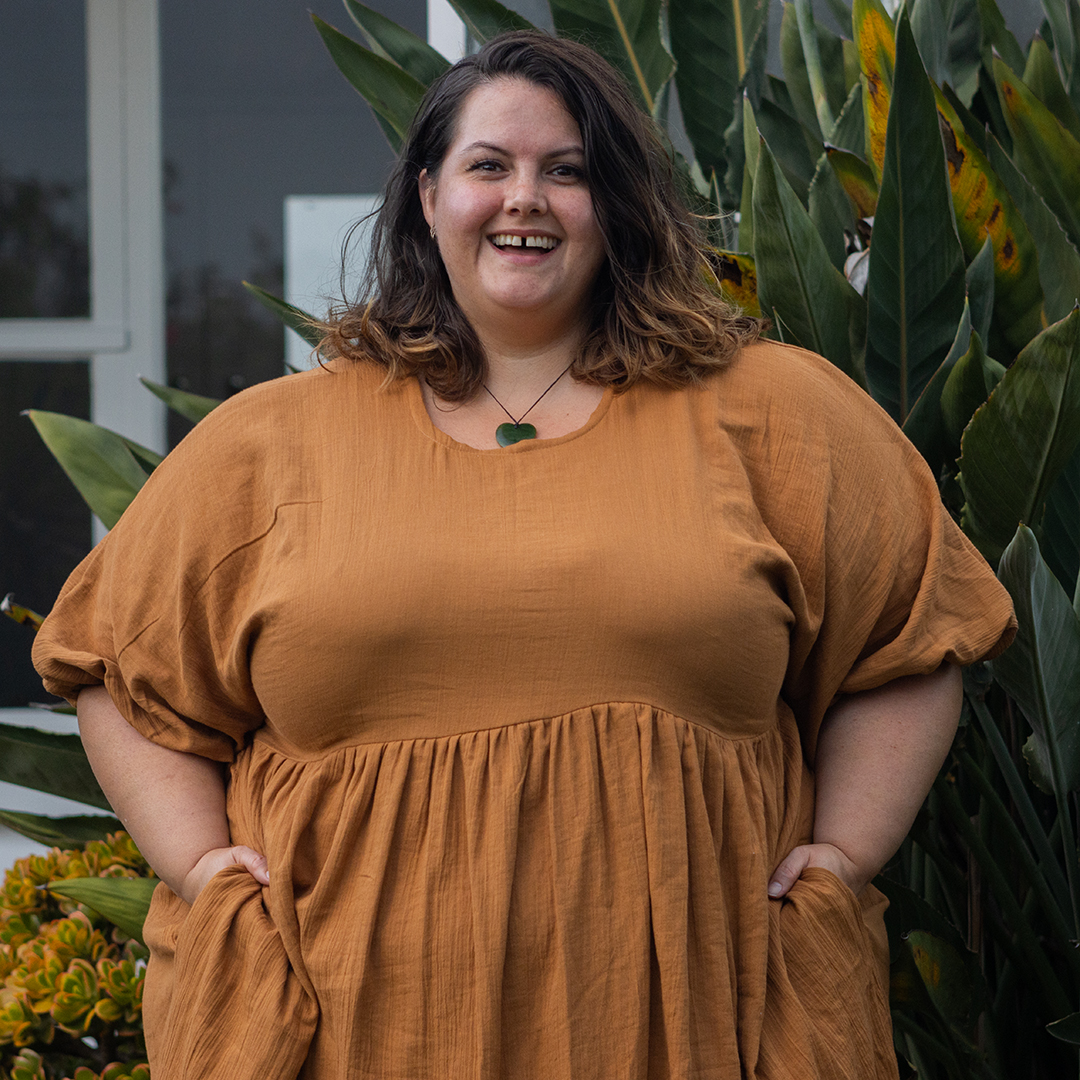 New Zealand plus size fashion blogger Meagan Kerr wears Noelle Dress in Bark, made by Sloan