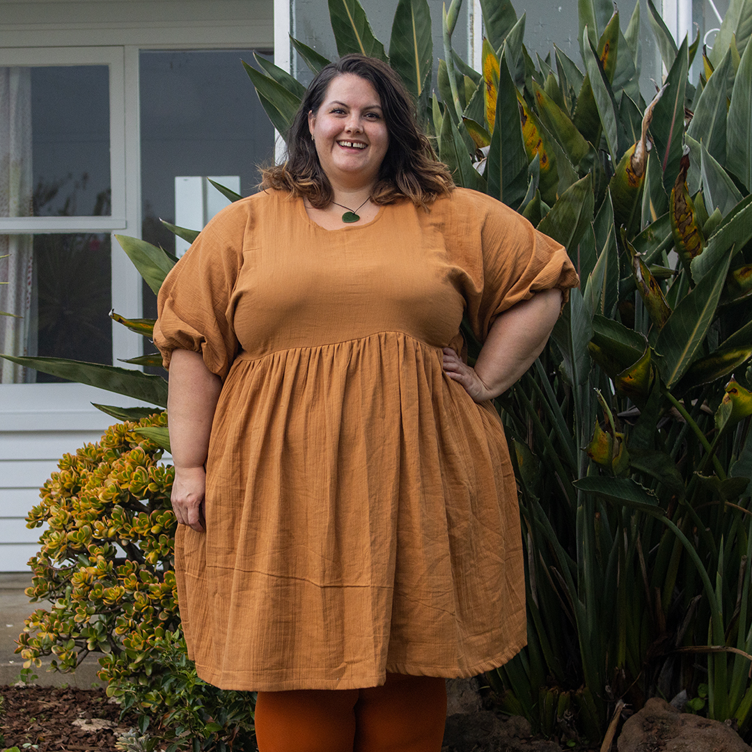 New Zealand plus size fashion blogger Meagan Kerr wears Noelle Dress in Bark, made by Sloan with Snag Tights in Toffee Apple